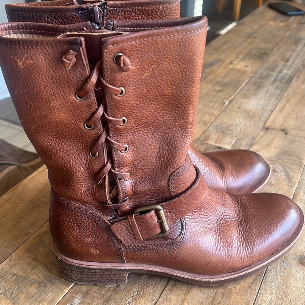 Sofft Women's Belmont Leather Side-Zip Short Boots Whiskey (8M)